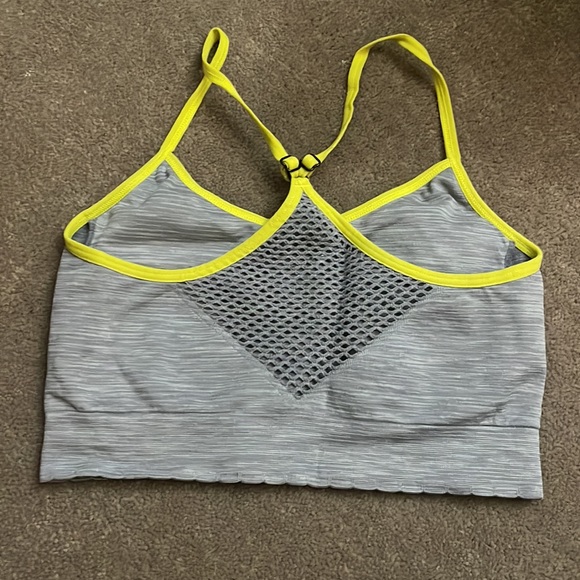 🩵3for$10 Lily of France sports bra S/M - Picture 2 of 3